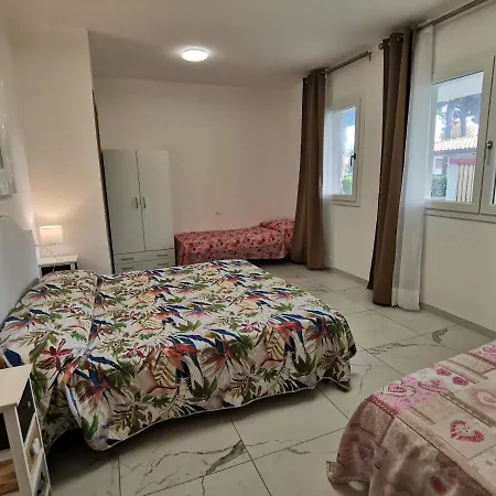 Zeus Apartman *