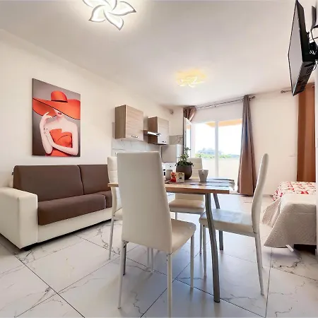 Zeus Apartament