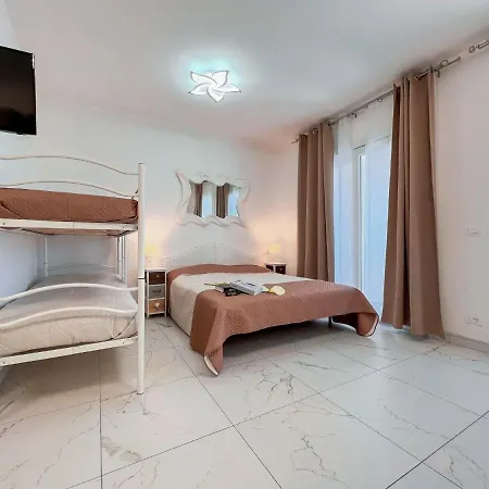 Zeus Apartmán